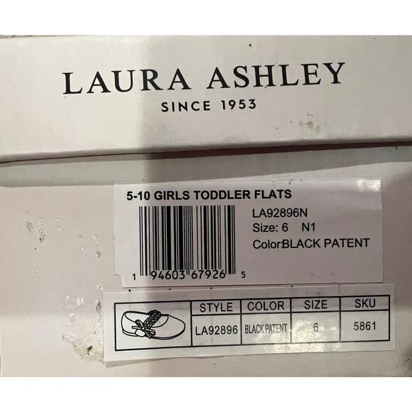 NIB Laura Ashley Toddler Girls' Black Dress Shoes - Size 6 - Picture 6 of 6